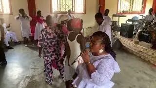 Mama 1 on stage, Mrs Joana Larbi 🙏🤲