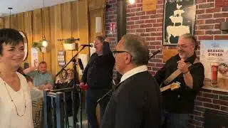 O Divin Bar &agrave; vin vous propose Music Factory   vid&eacute;o 44