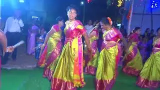 Samudraveni Bhakta Brundam Kolatam