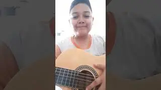 Tocando viol&atilde;o para vcs #shortsviral #viol&atilde;o #notasmusicais #arcode #melody #top #linda