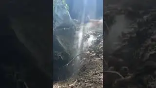 🇺🇦 152mm shell narrowly misses landing in a Ukrainian trench position 🇺🇦 #russia #ukraine #war