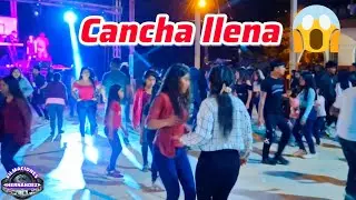 Cancha llena en Xilotlancingo, Acatepec