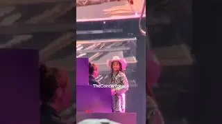 Rumi get eomational and start crying during her performance🥹🫶🏽 #beyonce #cowboycartertour