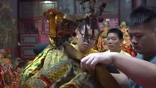 高雄市大社區青雲宮神農大帝老祖五兄弟更換神衣神帽