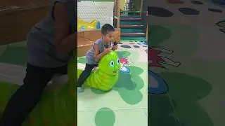 Поездка на гусенице! #короткоевидео #короткометражныевидео #короткометражныевидео