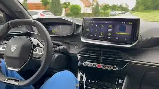 PEUGEOT 2008 HYBRID 2025 136CP