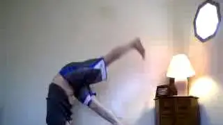 headstand demonstration. (sirsasana) learn to do a headstand the safe way. the king of all asanas.