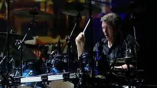 MON AMOURBAND  DRUMSOLO JACK VEERMAN.  27-5-2018. Theater Hoogeveen.