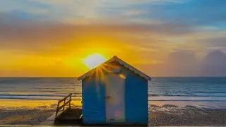 A Sunrise Photowalk along Shanklin Seafront