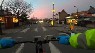 RA07 DXW - Parked On ZIgzags
