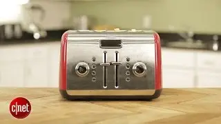 Элегантный тостер Kitchenaid выглядит в стиле ретро, ​​но не торопится