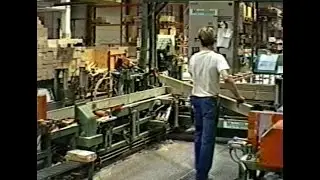 Crafting Houses in the Factory : 1988