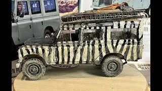 Revell 1/24  Land Rover Series III 109 (LWB)