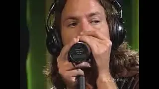 Pearl Jam -  Life Wasted (Live 2006 Aol Sessions)