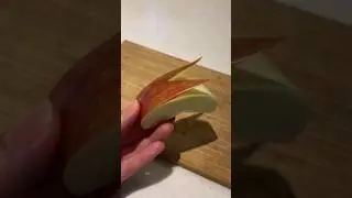How to cut rabbit apples #asmr #shortvideo #viral #fruit