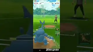 LOW HP HERACROSS VS LEAFEON ; ULTRA LEAGUE BATTLE #shorts #battle #pokemongo