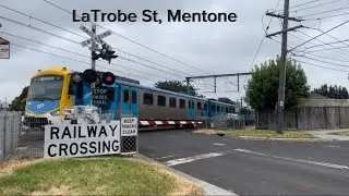LaTrobe St, Mentone, Level Crossing, VIC | Metro Railway Crossing (Last ever upload of the year)