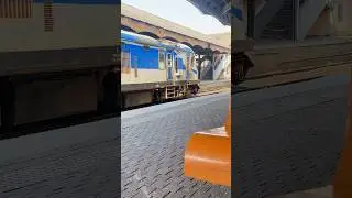 Baticalo Intercity Express Train at Colomboport #railway #new #viral #travel #train #srilankarailway