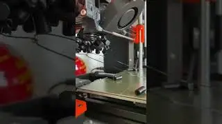 3D tisk - Fail a obř&iacute; koule nylonu nabalen&aacute; na trysce