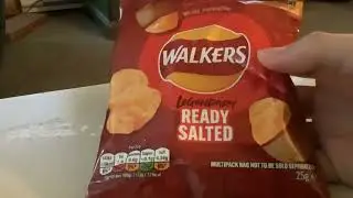 Food Review: Walker&rsquo;s Ready Salted Crisps