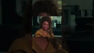 Rekall Receptionist Changes Nail Color with a Pen (Total Recall, 1990)