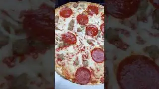 I decided to give the frozen pizza on a pellet grill a whirl! Today&rsquo;s choice: a classic Jacks pizza.