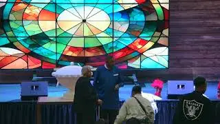 Sunday Morning Worship Assembly with  Lead Pastor Glenn Usry (we do not own the rights to the music