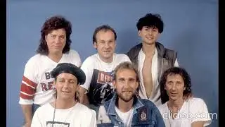 MIKE & THE MECHANICS - Taken in (Live at Tower Theatre, Philadelphia PA U.S. - June 19th 1986)