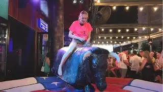 🐂 &iexcl;DESASTRE CON EL VESTIDO! BELLEZAS VS TORO DE BENIDORM, MONTA EN TORO MEC&Aacute;NICO EPIC FAILS 2024