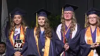 Lansing Eastern students say goodbye to high school, historic building