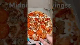 Dominos Midnight Cravings | Chicken dominator pizza | Chicken wings with hot sauce #viral #monaravi
