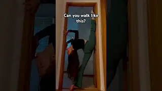 Pretty Girls Walk Like This Now💅🏻 #flexibility #splits #yogachallenge #stretching