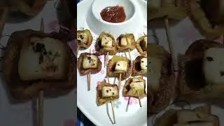 Paneer tikka with potato chips