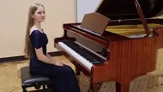 Aleksandra Pękala - Chopin Waltz in A minor Op. 34 No. 2