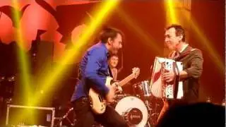 Hubert von Goisern - Brenna tuats guat - Live in Landshut/Essenbach am 3. Februar 2012 (HD)