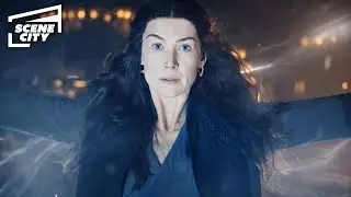 Moiraine Defends the Two Rivers | The Wheel of Time (Rosamund Pike, Marcus Rutherford)