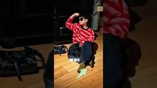 Red sweatshirt or black pants price 😮😮 | #youtubeshorts #trendingshorts #fashion #trending