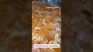Berri&rsquo;s Cafe in Hollywood has the BEST lobster Pizza 😋 #lobster pizza #hollywood #foodcontent