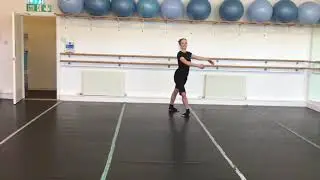Grade 6 Pirouette En Dedans