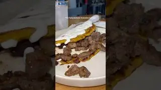 Authentic Cachapas🇻🇪🌽 #cachapas #venezuela #colombia #carne #beef #steak #corn #maiz #foodie