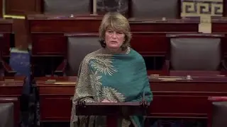 Murkowski 'struggling' over whether to back Trump in election