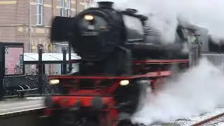 Locomotives 23-076 and 23-023 pass Wolfheze with 7 wagons