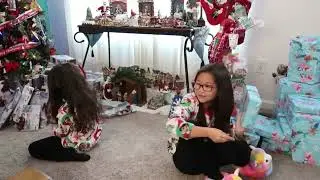 Christmas Morning 2022: Opening Presents  | Trending Toys for 2023