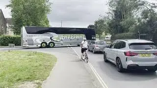 Eavesway travel coach behaving badly in Bourton on the Water