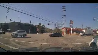 Bad Driver Runs Red Light 