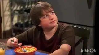 Two and a Half Men - Jake muss ein Buch lesen