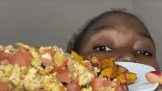 Eat with me #asmr #eatingshow fry plantain with eggs