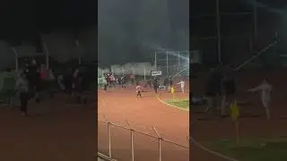 Partido de Tercera Divisi&oacute;n termina en batalla campal