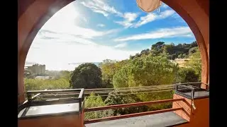 VOLTRI (Via della Benedicta): 5,5 vani ristrutturati con loggia a sud, splendida vista mare frontale