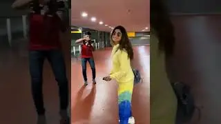Shetty Family Papped At Mumbai Airport.